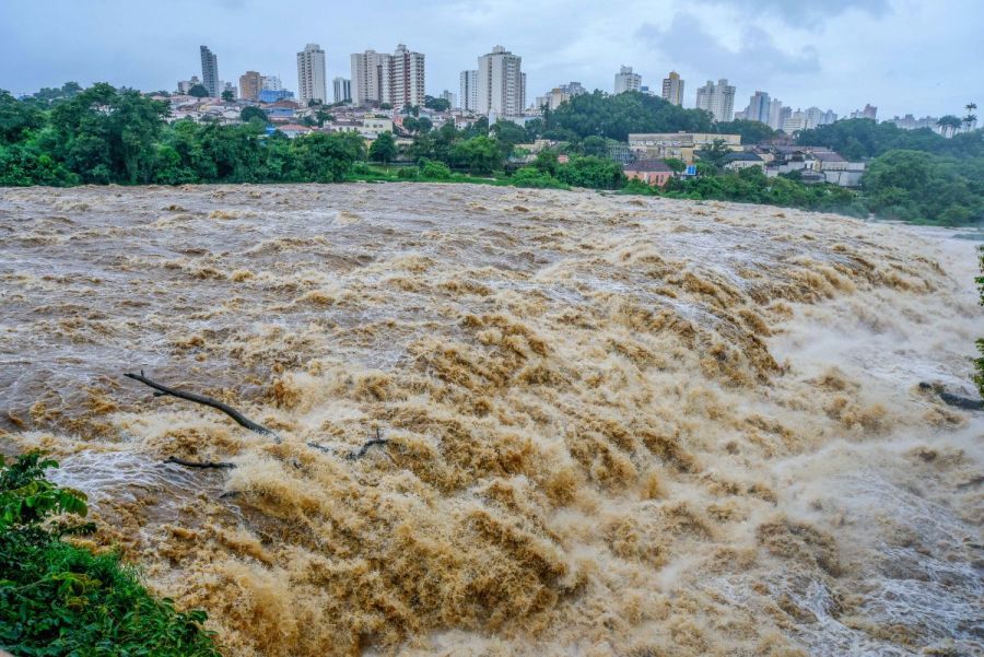 Torrential rain claims 30 lives in Brazil