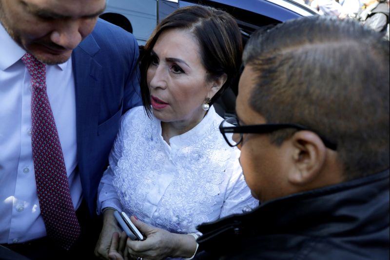 Judge orders ex-Mexican minister to be taken into custody in corruption case