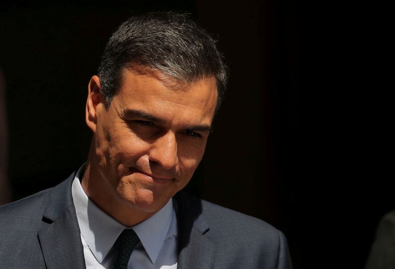 Spain's Sanchez says no to coalition with Podemos; offers another option