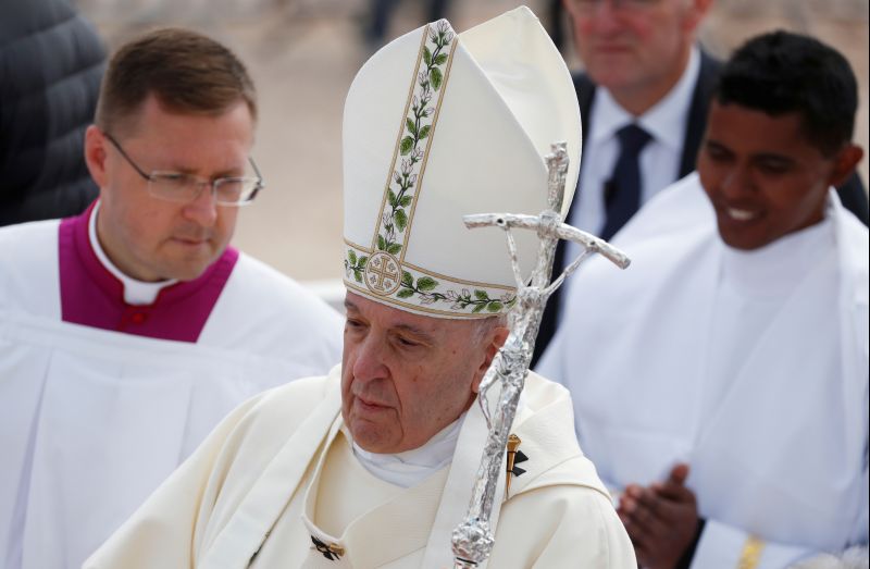 Pope, on Madagascar visit, condemns clan culture of privilege, graft