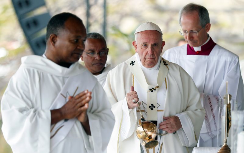 Mauritius says Pope visit supports claim to Chagos Islands