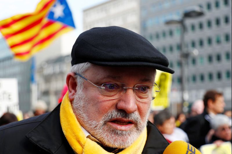 Spanish court reactivates warrant for three Catalan separatist leaders