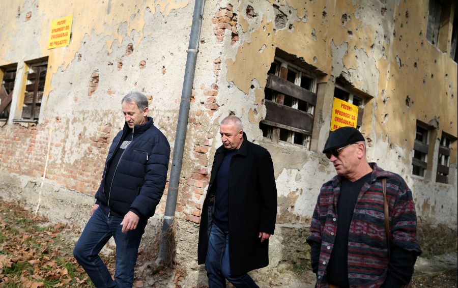 Bosnia war veterans become peace messengers as threats to stability rise
