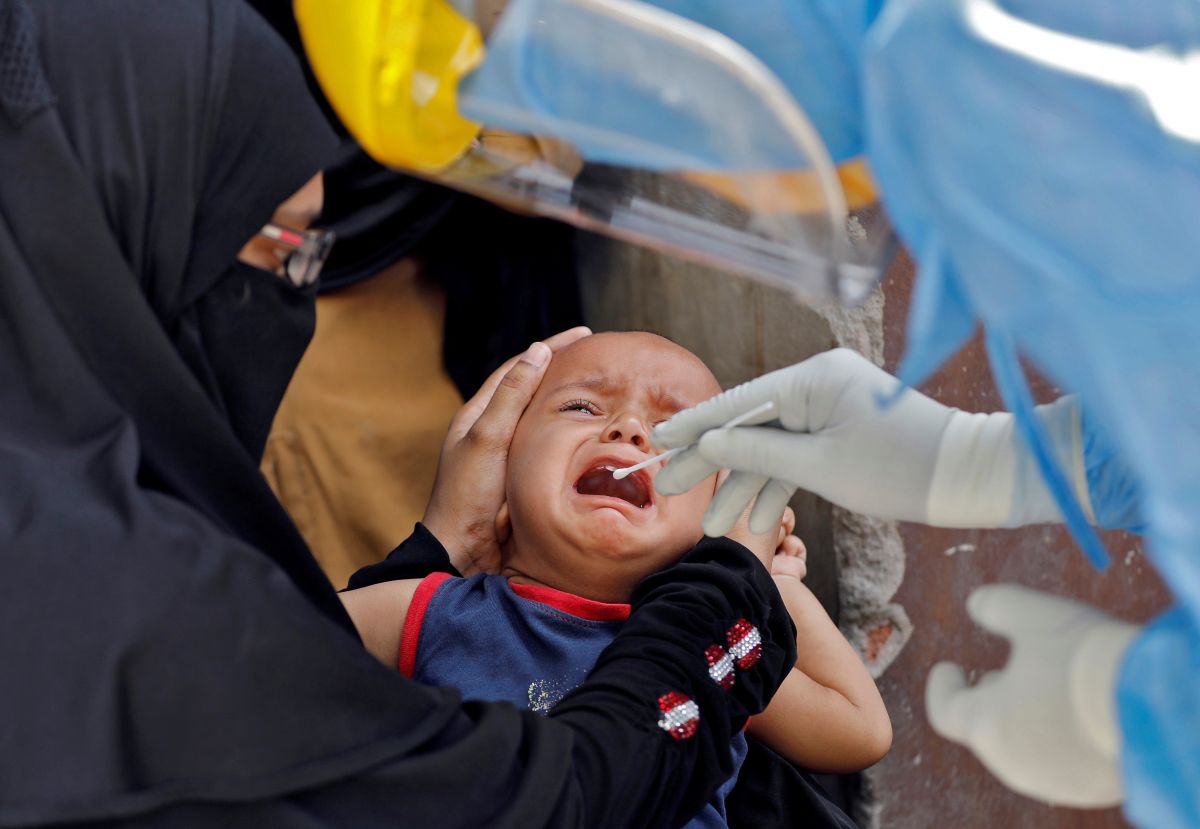 India considers narrowing lockdown to coronavirus hotspots
