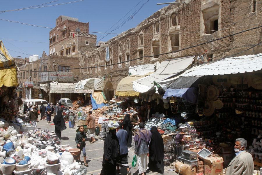 War-ravaged Yemen confirms first coronavirus case, braces for more