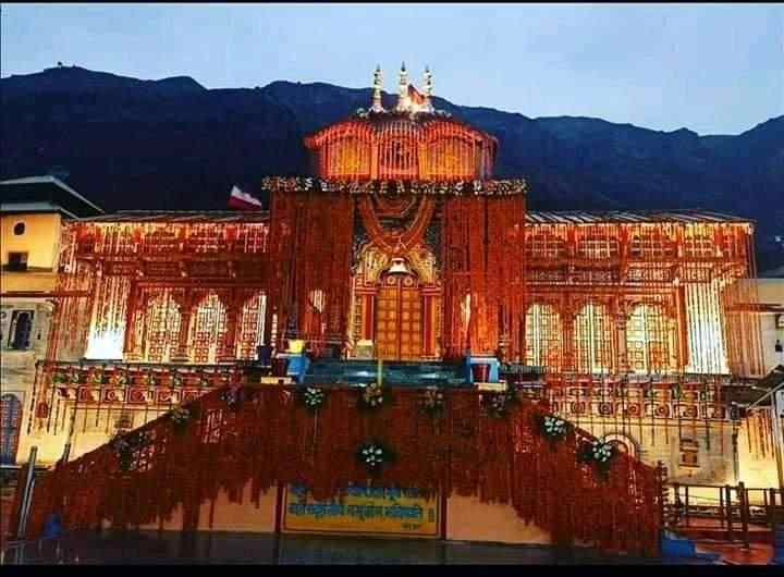 Badrinath temple opens, first prayers held on Modi's behalf