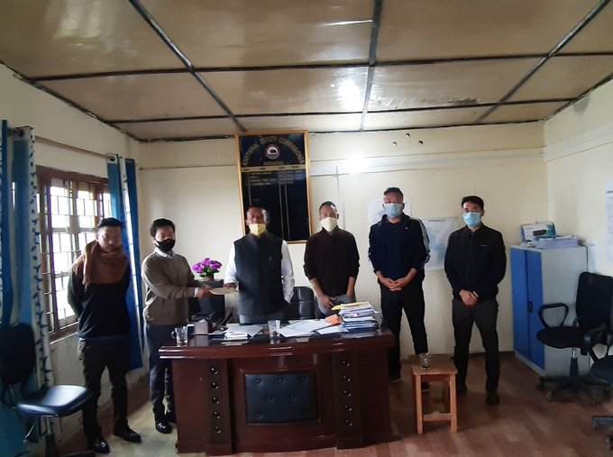 Satakha SBI donate Rs 10000 to ADC Satakha