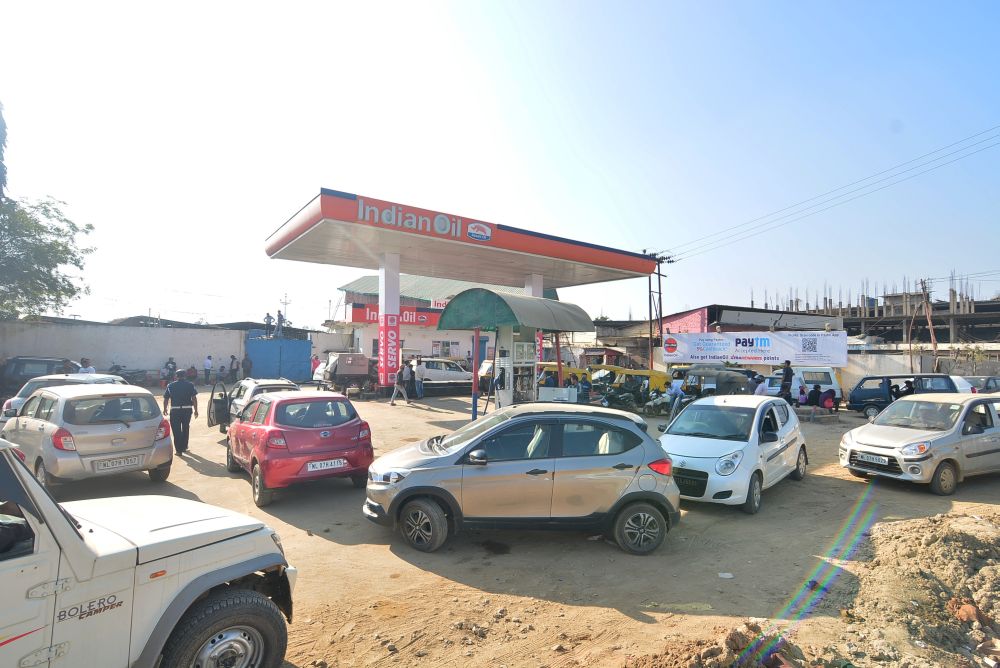 Vehicles lined up at a fuel station in Dimapur on December 13. (Morung Photo by Manen Aier)