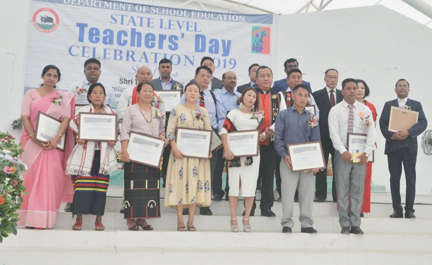 14 teachers conferred state level teachers’ award