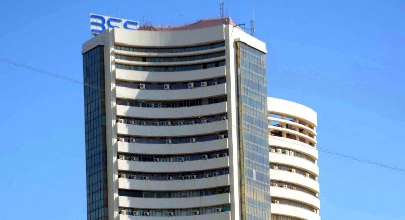 Equity indices fall, Sensex below 31,000 mark