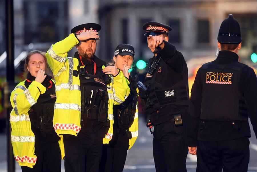 2 dead in London Bridge attack: Pak origin man is killer 