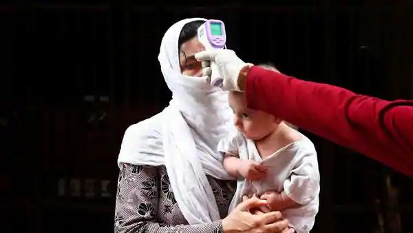 India's COVID-19 death toll mounts to 559; cases stand at 17,656
