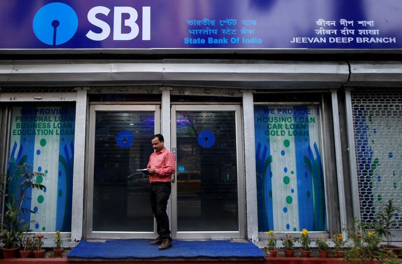 SBI cuts interest rates on savings deposits