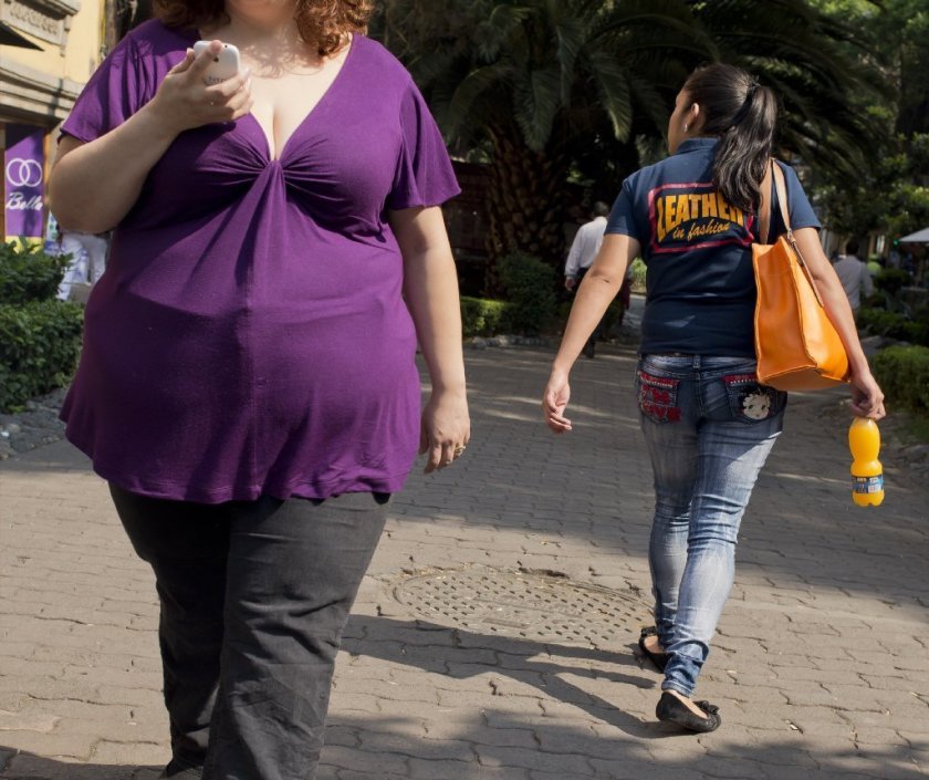 Obesity causes diabetes in women, kidney disease in men