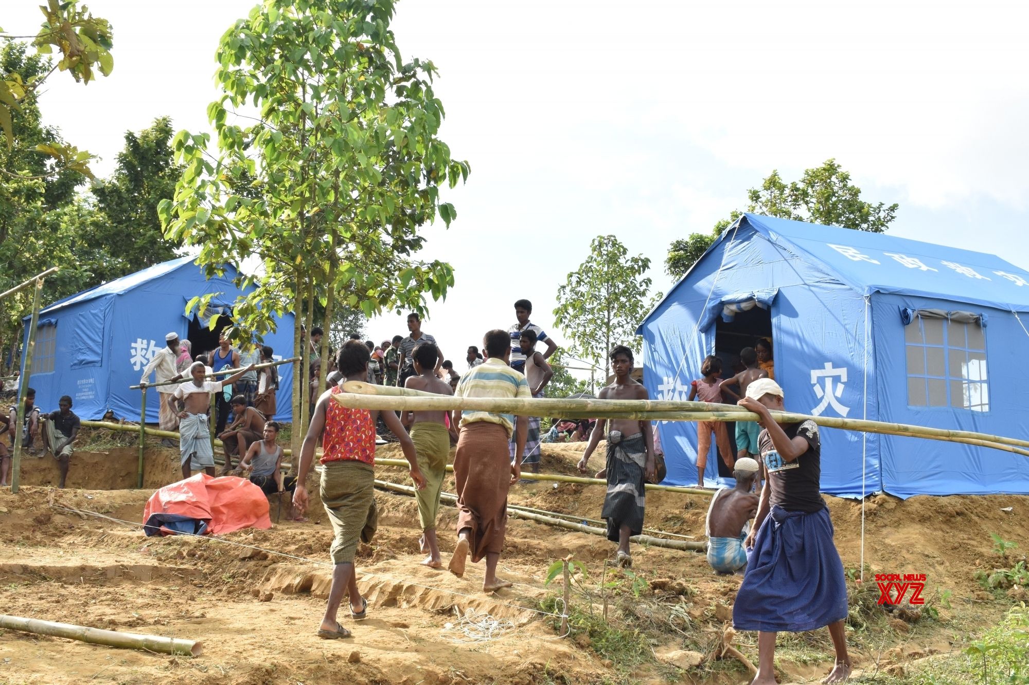 Bangladesh started fencing Rohingya camps
