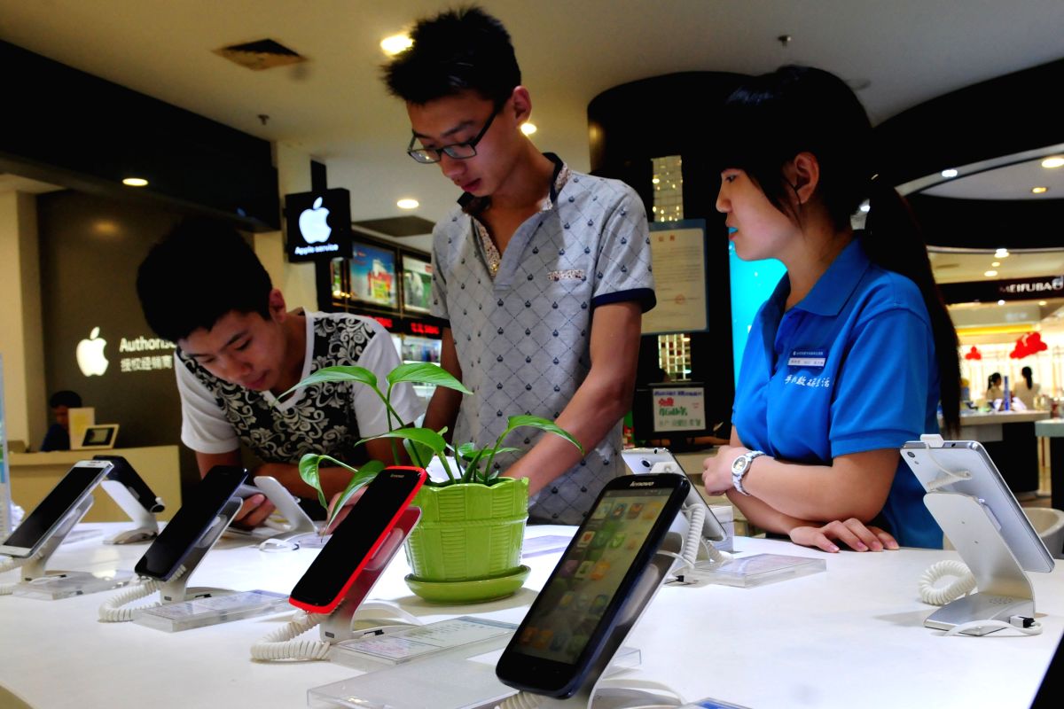 China smartphone sales may decline 20% in Q1: Counterpoint