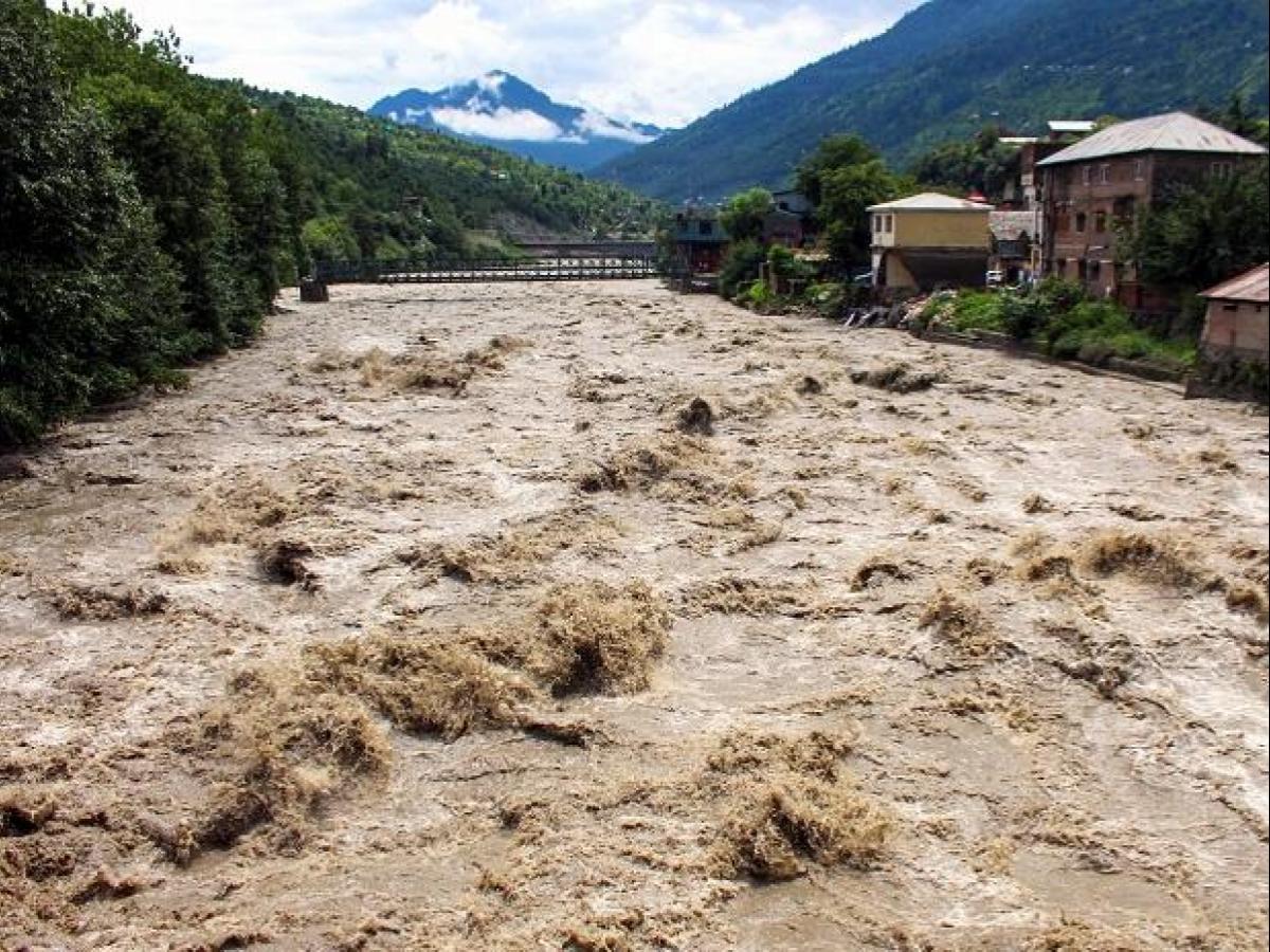 Rains wreak havoc in U''khand, Himachal; flood-like situation in some northern states