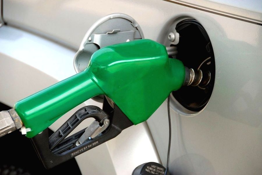 Petrol, diesel price may rise as duty hiked by Rs 3/l over global prices