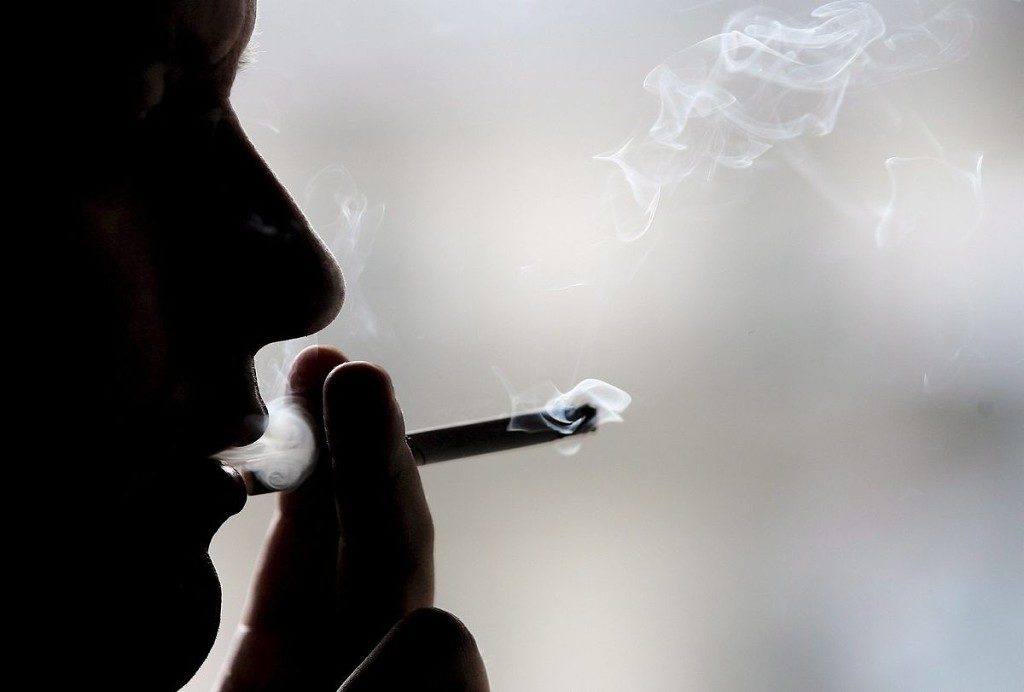 Heavy smoking causes faces to look older: Study