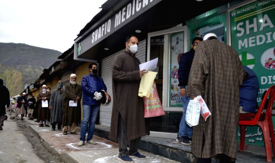 Medicines run dry as coronavirus lockdown hits Kashmir pharmacies
