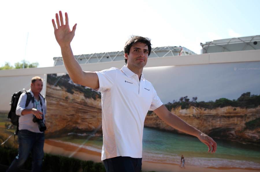 McLaren’s Carlos Sainz arriving to the Circuit (REUTERS/File Photo)
