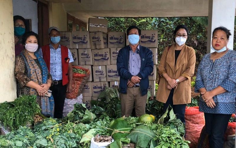 The Longsa Village Council, Mokokchung, donated one Pick-Up Truck Load of vegetables and food items to Mokokchung Quarantine Centre on May 26. (Photo Courtesy: Mokokchung District Task Force)