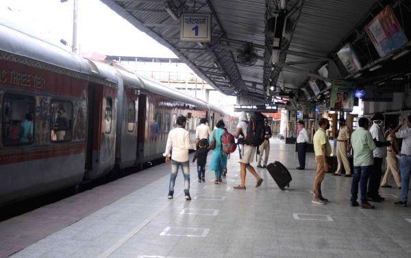 A day after the Indian Railways started taking bookings for 200 special trains from June 1, within 24 hours the national transporter sold 5.72 lakh tickets for 12.5 lakh passengers.(IANS File Photo)