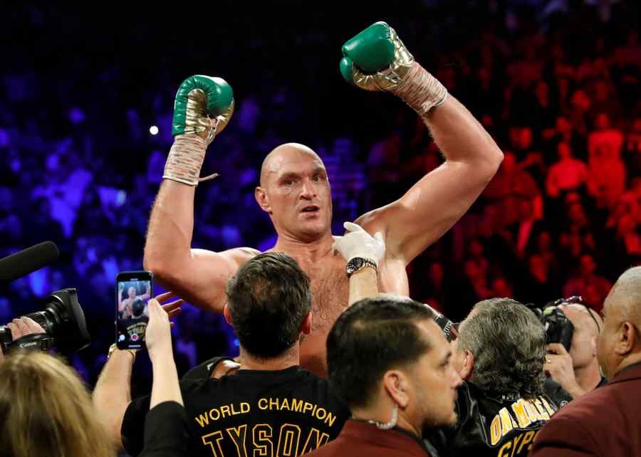 Tyson Fury celebrates winning the fight against Deontay Wilder (REUTERS/File Photo)