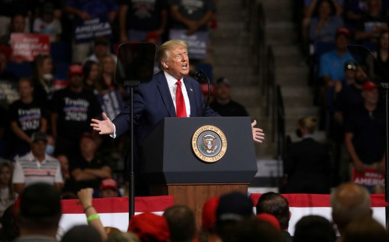 U.S. President Donald Trump speaks at his first re-election campaign rally in several months in the midst of the coronavirus disease (COVID-19) outbreak, at the BOK Center in Tulsa, Oklahoma, U.S., June 20, 2020. (REUTERS File Photo)