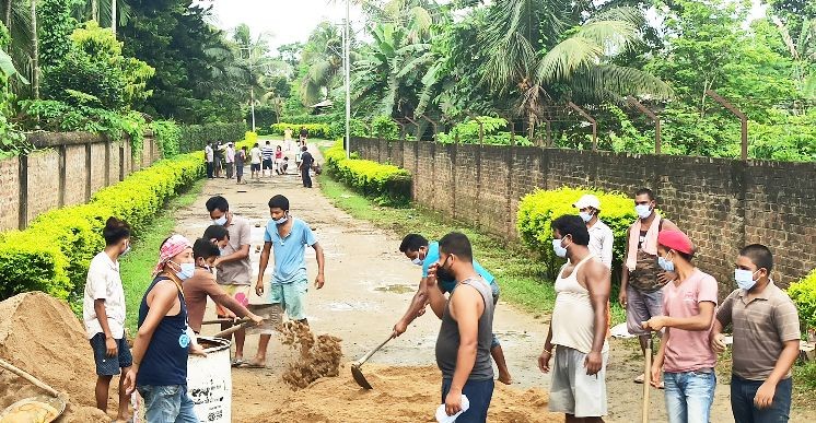 Residents of Diphupar A, K Khel, Dimapur along with the Diphupar Village Council, undertook road repair works on June 27. Residents of the area contributed in cash and kind to repair the stretch of the road which had been lying in disrepair for a while. The initiative was taken under the leadership of Ighato Awomi.