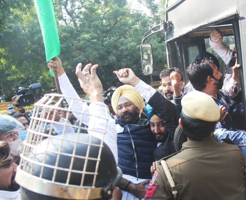 New Delhi: Farmers protesting against the new Farm Laws at Jantar Mantar detained by the police on Nov 26, 2020. (Photo: IANS)