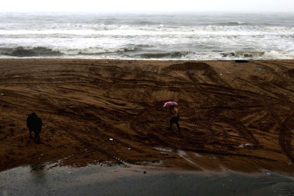 Very severe cyclonic storm Nivar to cross TN/P'cherry coast midnight. Image Source: IANS News
