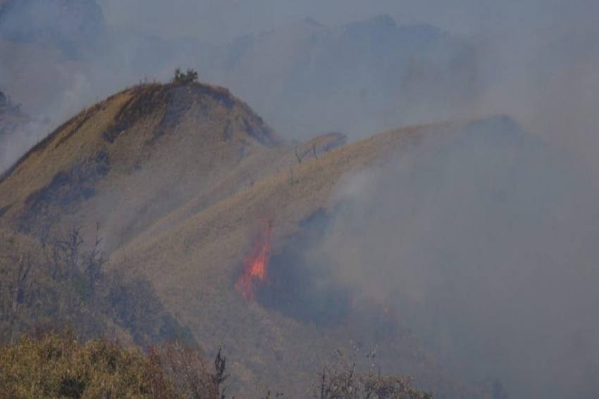 A still of forest fire in Dzuko valley at Manipur-Nagaland border @nbirensingh/Twitter