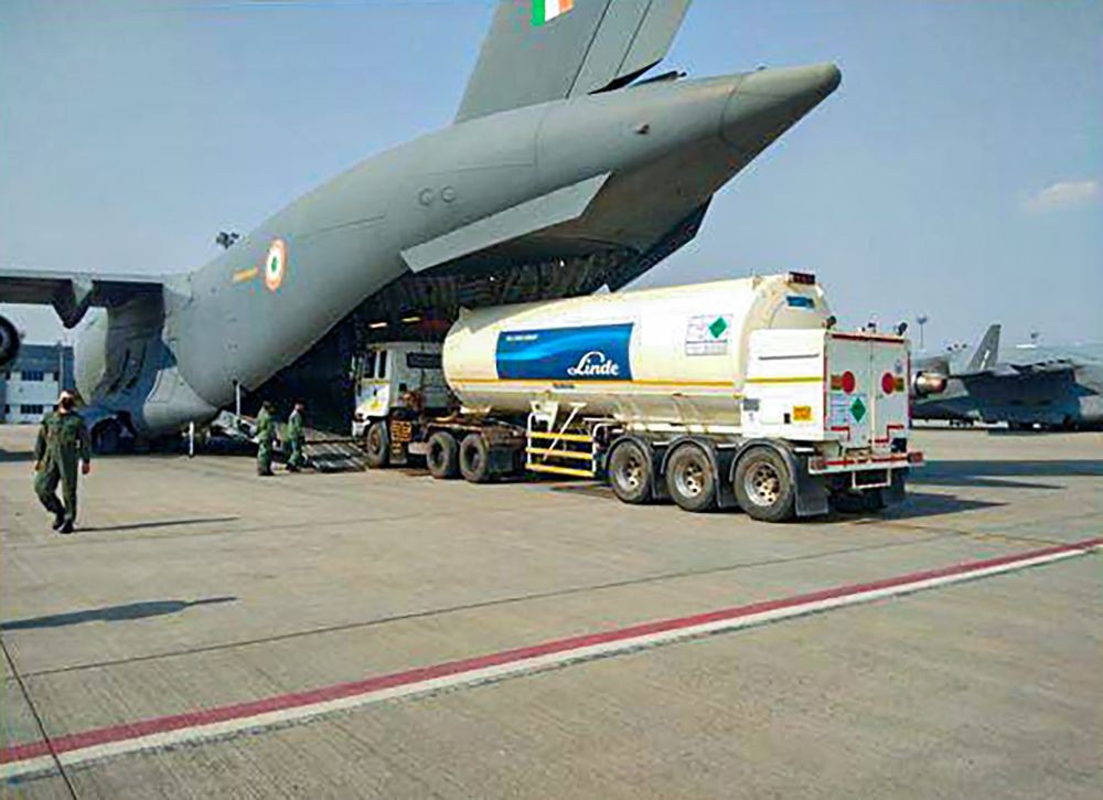 C-17 and IL-76 aircraft airlifted cryogenic oxygen containers from Air Force Station Hindan to Panagarh for recharging, in support of the fight against Covid-19. Similar airlift tasks are underway across the country.(PTI04_23_2021_000021B)