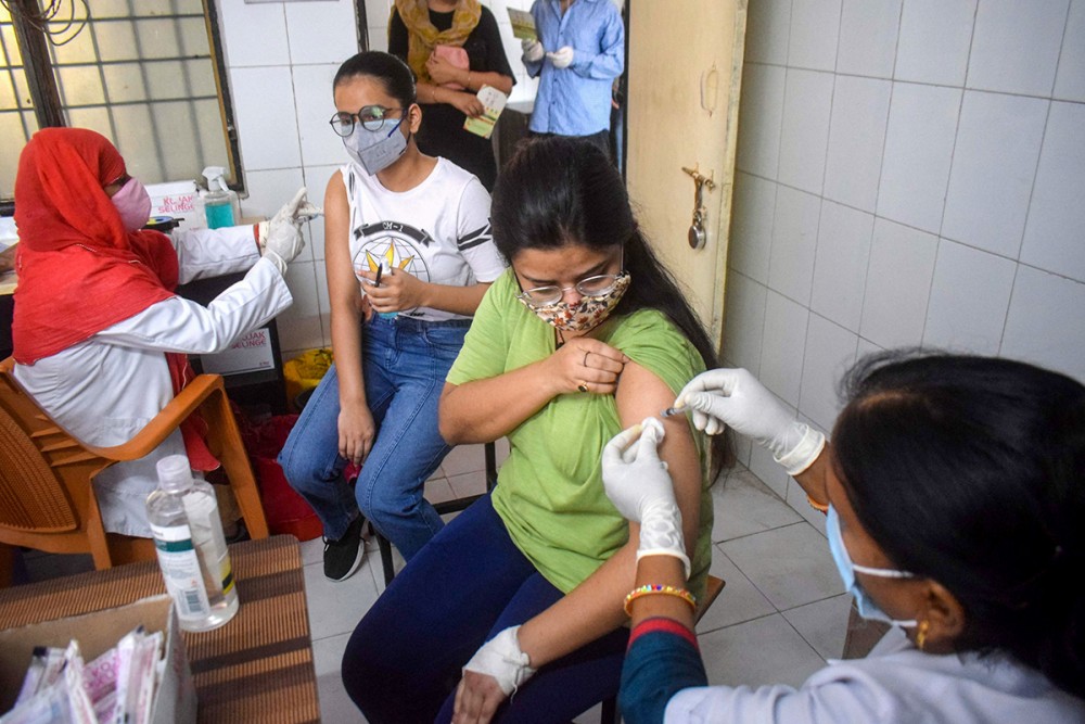 India records 3.43L Covid cases & 4K deaths in 24 hrs