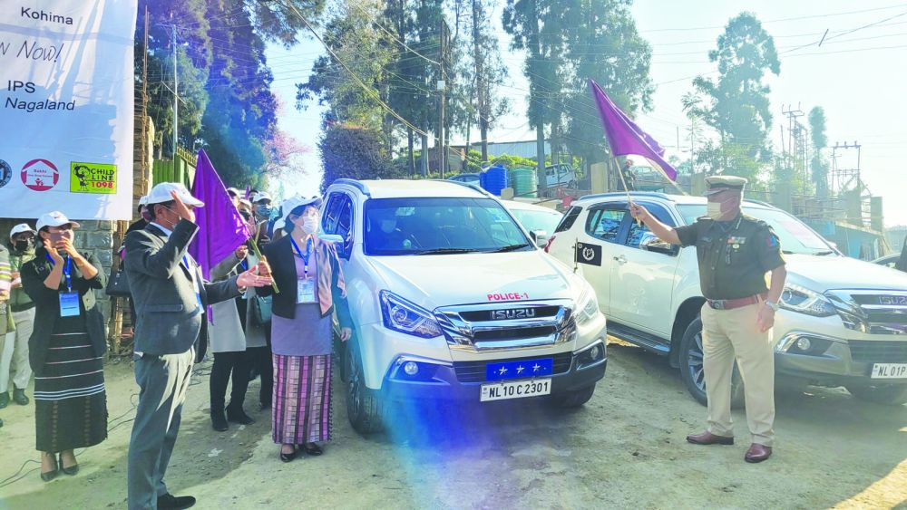 Nagaland DGP T John Longkumer flagging off car campaign in commemoration of International day for the elimination of violence against women on November 25. (Morung Photo)