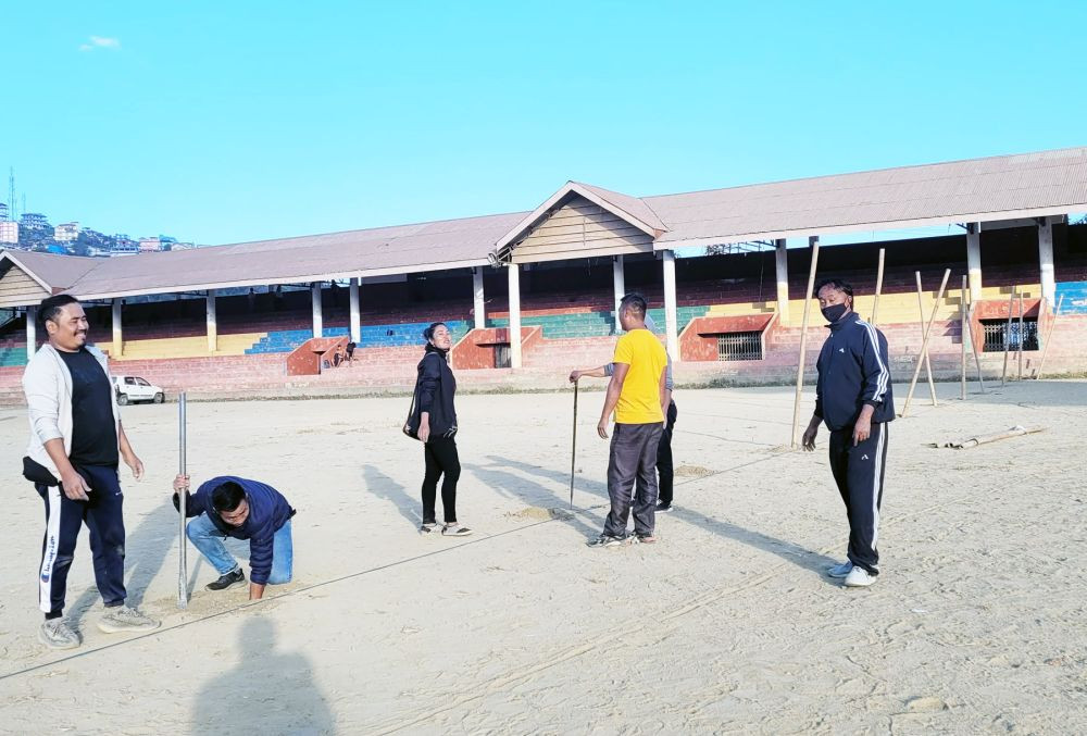 KDVA Ground management team prepare for 8th Kohima District Open Volleyball Tournament 2021 at Kohima on November 8. (Morung Photo)