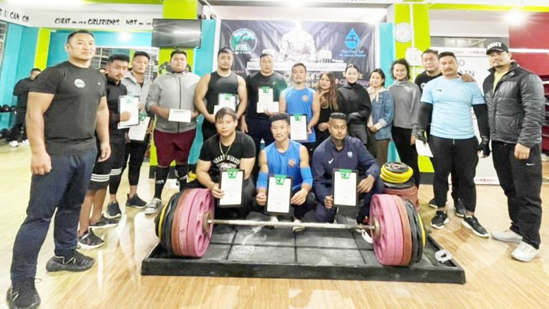 Winners and Organizers posing for the lens right after the prize distribution ceremony at Ciekhan Fitness Gym, Kohima on November 13.