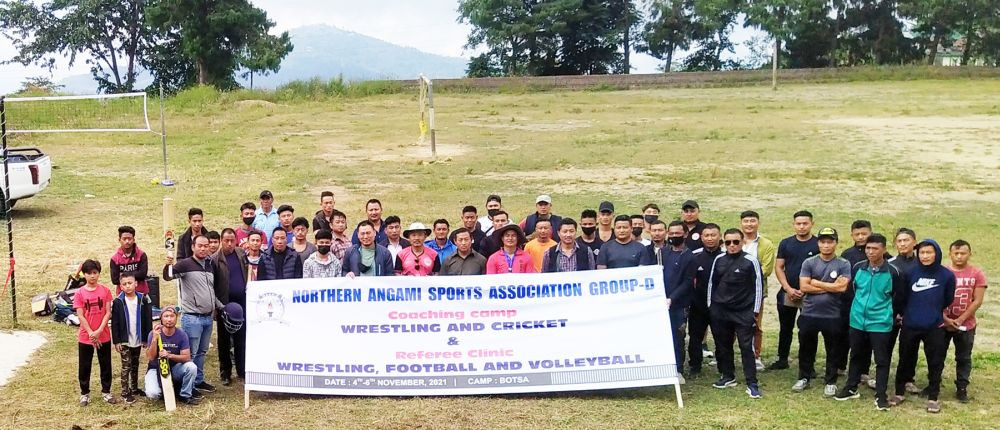 Participants of the coaching camp and referee clinic.