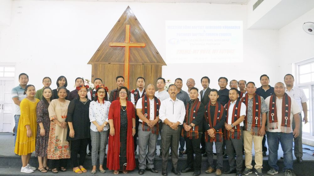 The WSBAK and the PBCC held a Clean Election Movement exchange programme under NBCC on November 9 at WSBAK Centre Aküvüto, Thakhehu, Dimapur. Church leaders from the two associations after the programme. (Morung Photo)