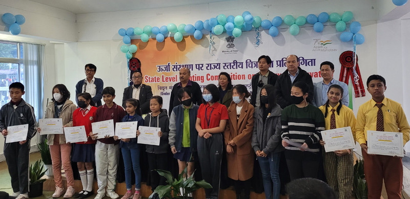 Winners of Group A with dignitaries. (Morung Photo)