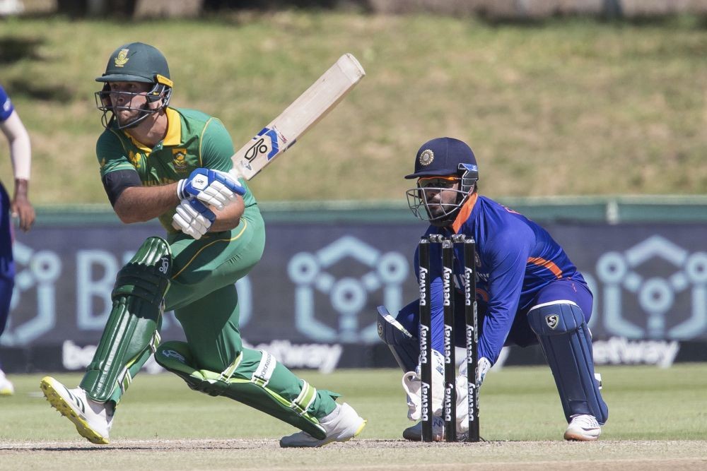 Paarl: South African batsman Jannesman Malan plays a shot while Indian wicketkeeper Rishabh during the second ODI match between South Africa and India in Paarl, South Africa, Friday, Jan. 21, 2022. AP/PTI