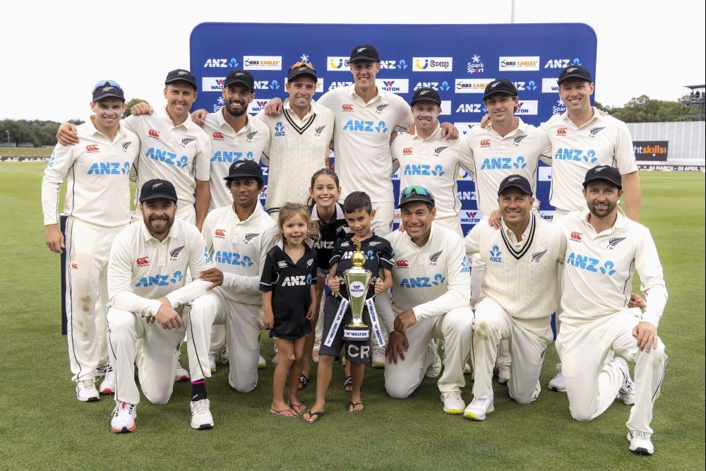 Christchurch:  Ross Taylor, third right in front, and the New Zealand BlackCaps pose after winning the second test  on day three of the second cricket test between Bangladesh and New Zealand at Hagley Oval in Christchurch, New Zealand, Tuesday, Jan. 11, 2022. AP/PTI(