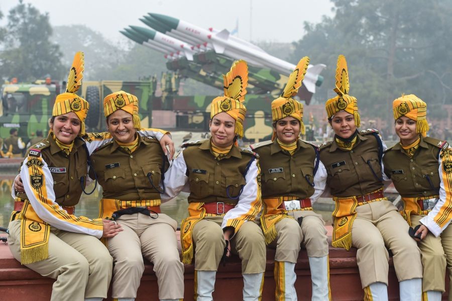 New Delhi: Women CISF personnel during rehearsals for the upcoming Republic Day Parade, on a cold winter morning at Vijay Chowk in New Delhi, Thursday, Jan 20, 2022. (PTI Photo/Kamal Kishore)