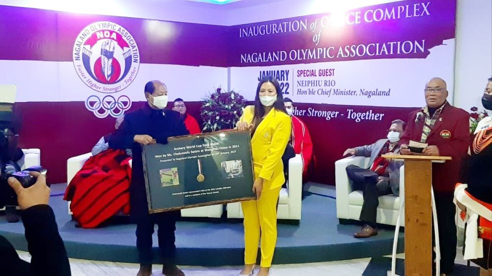Arjuna awardee and Olympian Chekrovolu Swuro from Nagaland donates her gold medal to Chief Minister Neiphiu Rio and president of Nagaland Olympic Association (NOA) during the inauguration of NOA office complex in Kohima on January 29. The medal which Swuro won at the Archery World Cup in Shanghai, China in 2011 will be kept at “The Chekrovolu Hall of Motivation” in NOA office complex to motivate the youth to work towards excellence in the field of sports. (Morung Photo)