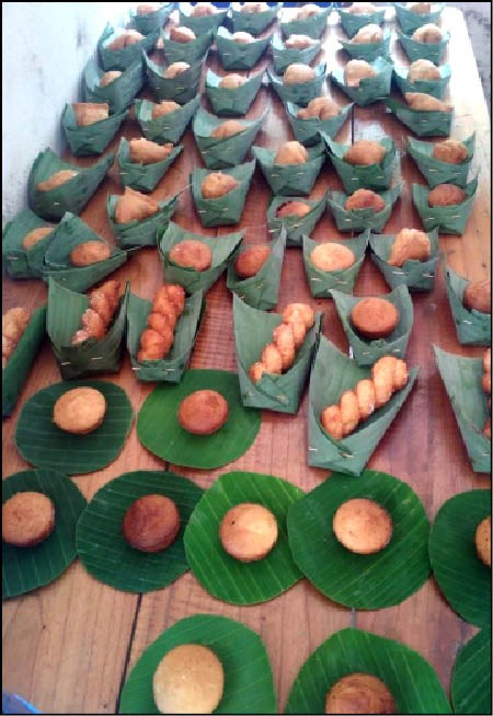 Refreshments served in banana leaf plates during the plastic pollution awareness seminar held in Thillong Village for Doyang area shopkeepers on June 26. (Photo Courtesy: ADC Sanis)