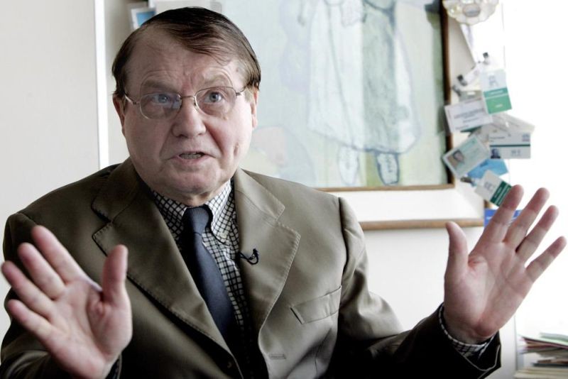 French scientist Luc Montagnier speaks during an interview on June 5, 2006 in Paris. French researcher Luc Montagnier, who won the Nobel Prize in 2008 for discovering HIV and has more recently spread false claims about the coronavirus, has died on Tuesday Feb.10, 2022 at age 89, according to the city hall of Neuilly-sur-Seine. (AP File Photo)