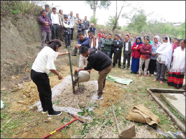Demonstration for preparation of enriched composting at Phor village during the workshop on seeds and soil health held on May 17. (Photo Courtesy: NEN)
