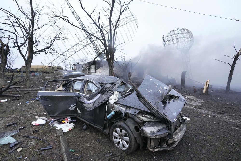 Mariupol : Damaged radar, a vehicle and equipment are seen at a Ukrainian military facility outside Mariupol, Ukraine, Thursday, Feb. 24, 2022. Russia has launched a barrage of air and missile strikes on Ukraine early Thursday and Ukrainian officials said that Russian troops have rolled into the country from the north, east and south. AP/PTI