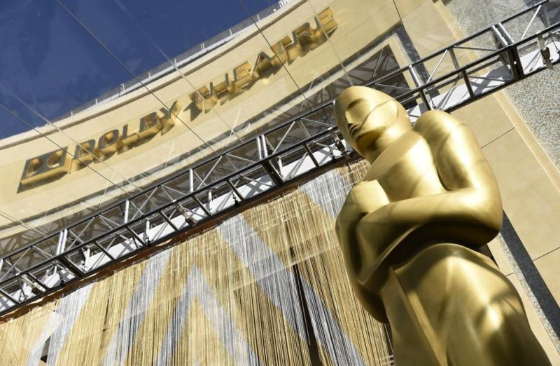 An Oscar statue is pictured underneath the entrance to the Dolby Theatre on Feb. 24, 2016, in Los Angeles. (AP File Photo)